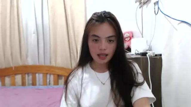 Image 7 of urlaurhygirl Stream on Chaturbate on 13 months ago