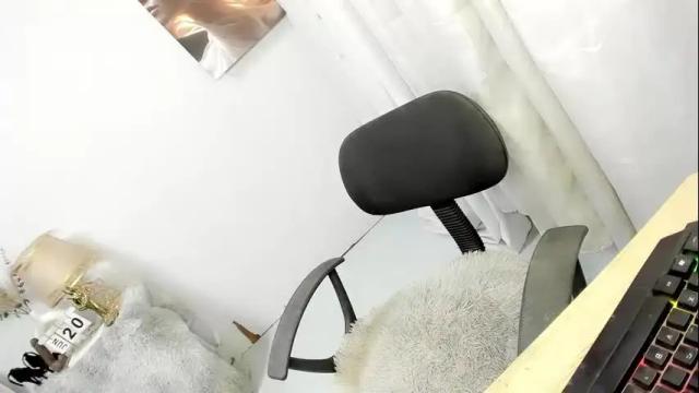 Thumbnail 3, urlovelyangelts's Stream at Chaturbate, 4 months ago