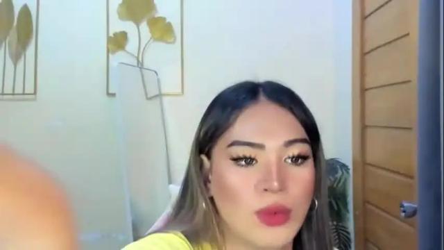 Image 8 of urluscious_russel Stream on Chaturbate on 1 month ago