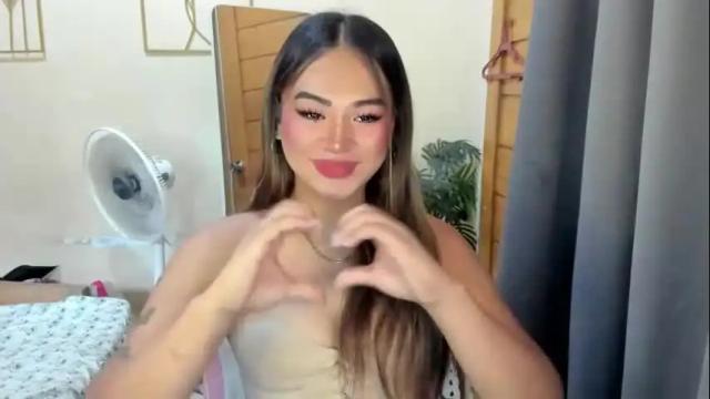 Image 3 of urluscious_russel Stream on Chaturbate on 1 month ago