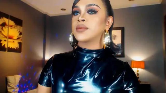 Image 11 of urmajestytyra Stream on Chaturbate on 1 month ago