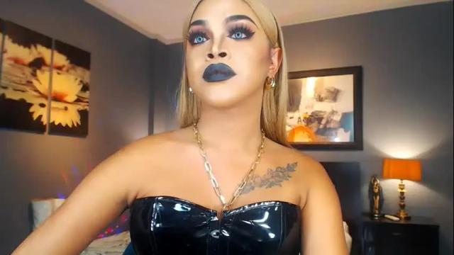 Image 12 of urmajestytyra Stream on Chaturbate on 26 days ago