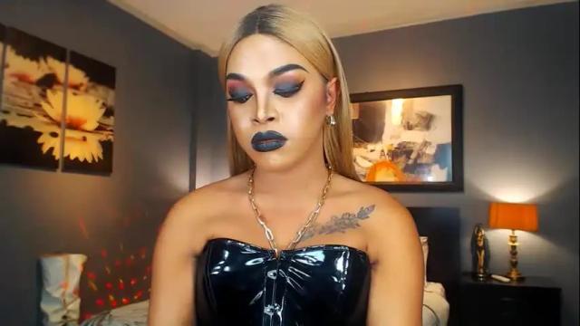 Image 3 of urmajestytyra Stream on Chaturbate on 26 days ago