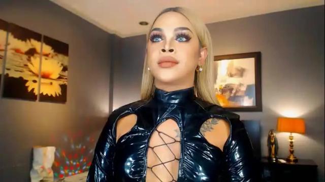 Image 3 of urmajestytyra Stream on Chaturbate on 16 days ago