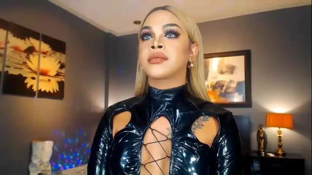 Image 7 of urmajestytyra Stream on Chaturbate on 16 days ago