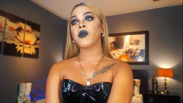 Image 3 of urmajestytyra Stream on Chaturbate on 15 days ago