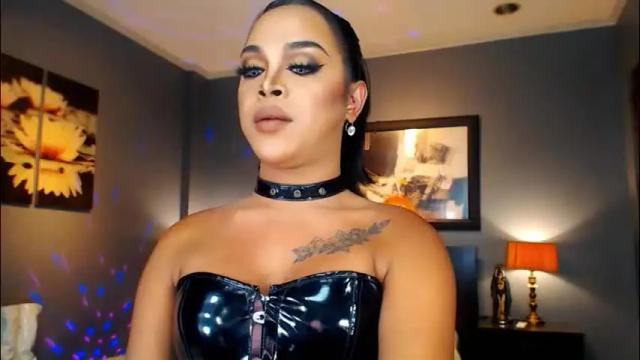 Image 11 of urmajestytyra Stream on Chaturbate on 1 month ago