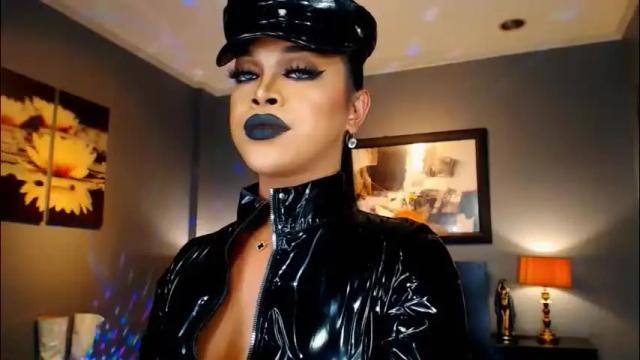 Image 3 of urmajestytyra Stream on Chaturbate on 23 days ago