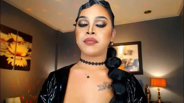 Image 7 of urmajestytyra Stream on Chaturbate on 20 days ago