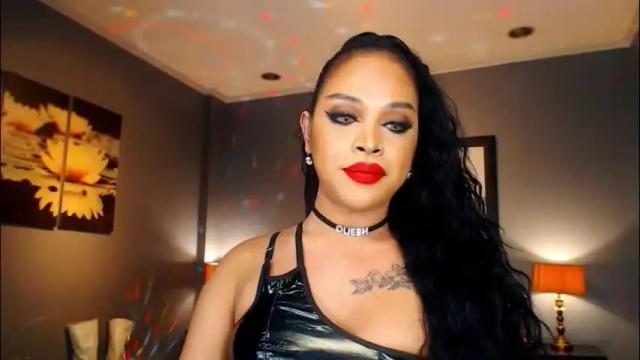 Image 6 of urmajestytyra Stream on Chaturbate on 1 month ago