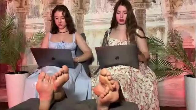 Image 6 of urmissalice Stream on Chaturbate on 2 months ago