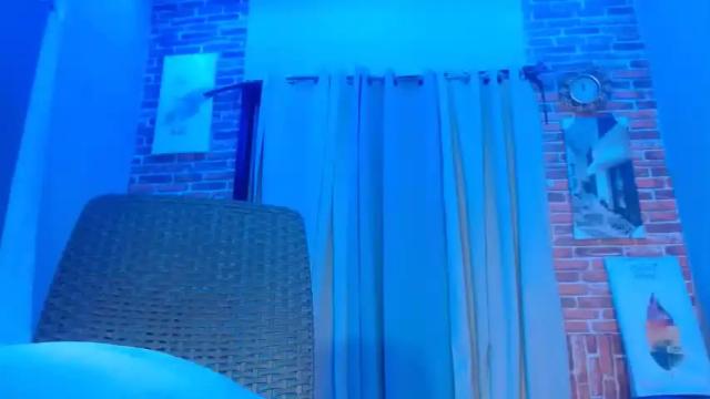 Image 4 of urnaughty_kim Stream on Chaturbate on 16 months ago