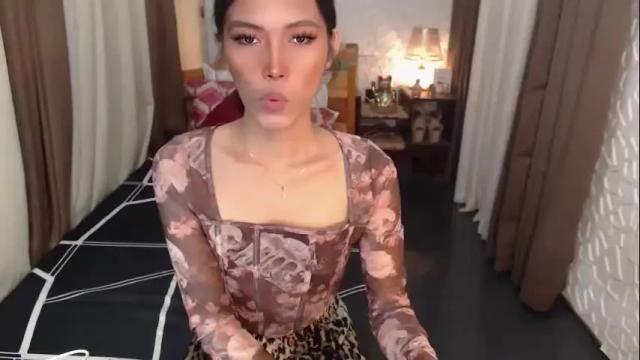 Image 8 of uronlylustzhavia Stream on Chaturbate on 16 months ago