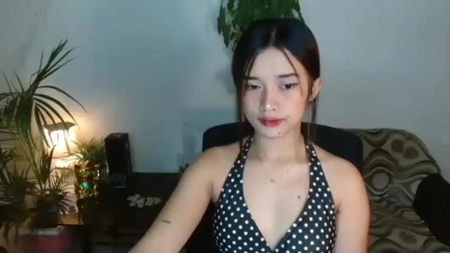 Image 2 of urpinaydreamgirl Stream on Chaturbate on 17 months ago