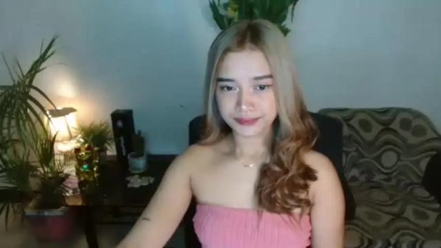 Image 4 of urpinaydreamgirl Stream on Chaturbate on 17 months ago