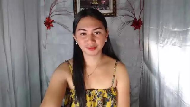 Image 7 of urpinayelenaxxx Stream on Chaturbate on 15 months ago