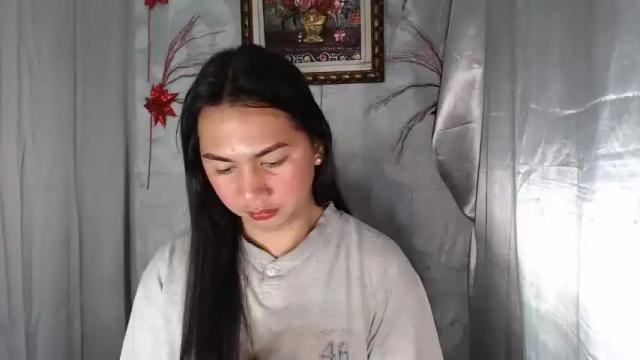 Image 12 of urpinayelenaxxx Stream on Chaturbate on 15 months ago
