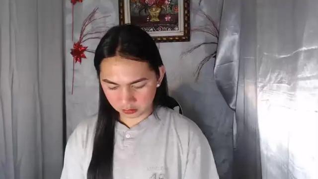 Image 2 of urpinayelenaxxx Stream on Chaturbate on 15 months ago