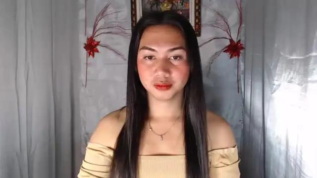 Image 12 of urpinayelenaxxx Stream on Chaturbate on 15 months ago