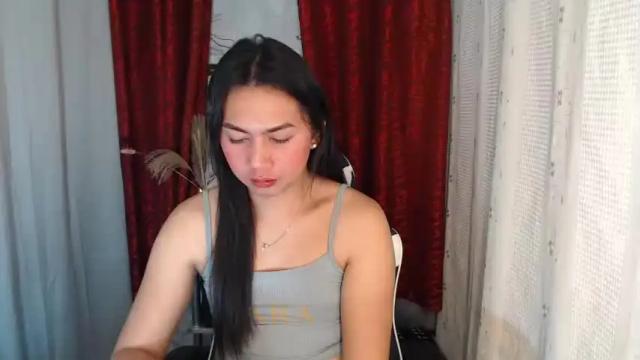 Image 7 of urpinayelenaxxx Stream on Chaturbate on 14 months ago