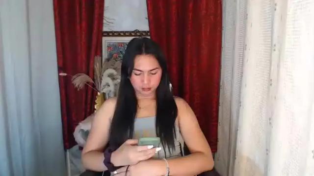 Image 8 of urpinayelenaxxx Stream on Chaturbate on 14 months ago