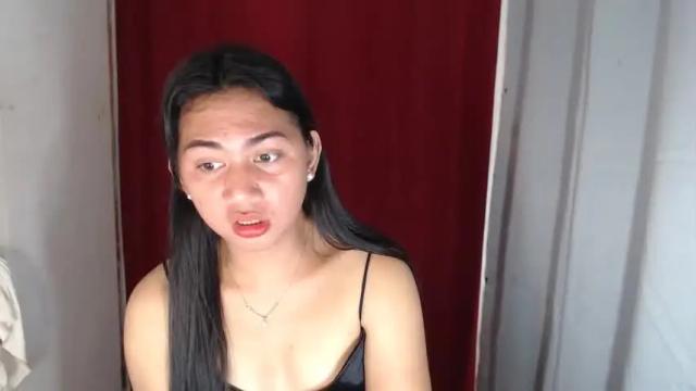 Image 10 of urpinayelenaxxx Stream on Chaturbate on 13 months ago