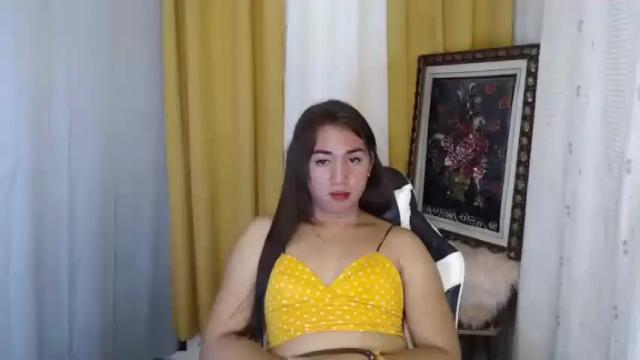 Image 4 of urpinayelenaxxx Stream on Chaturbate on 13 months ago