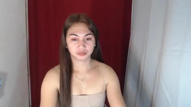 Image 2 of urpinayelenaxxx Stream on Chaturbate on 13 months ago