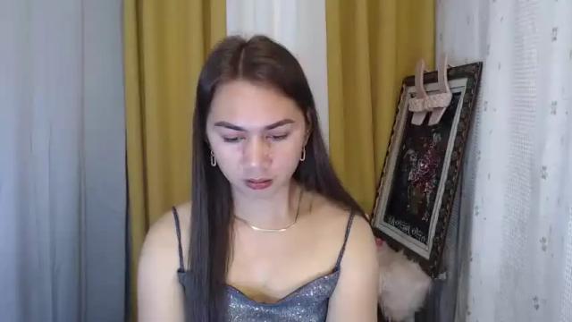 Image 6 of urpinayelenaxxx Stream on Chaturbate on 13 months ago