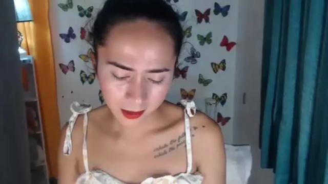 Image 6 of urpinaylatinaxxx Stream on Chaturbate on 16 months ago