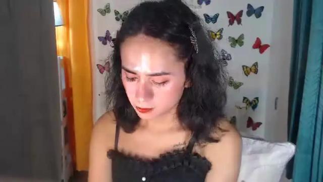 Image 8 of urpinaylatinaxxx Stream on Chaturbate on 16 months ago