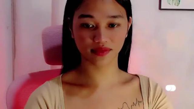 Image 4 of urpinaylatinaxxx Stream on Chaturbate on 14 months ago