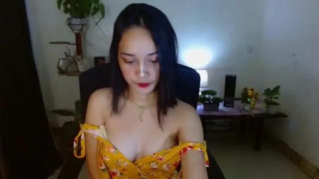Image 3 of urpinayloverx Stream on Chaturbate on 16 months ago