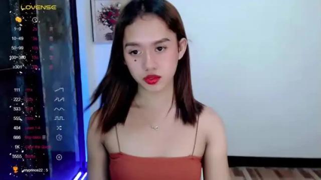 Image 12 of urpinaynathaliaxxx Stream on Chaturbate on 16 months ago
