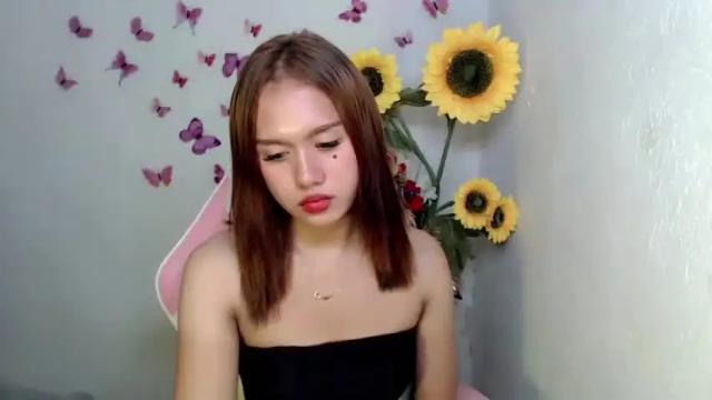 Image 6 of urpinaynathaliaxxx Stream on Chaturbate on 14 months ago