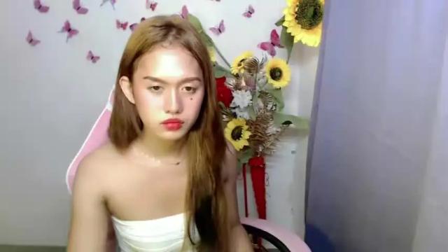 Image 12 of urpinaynathaliaxxx Stream on Chaturbate on 13 months ago