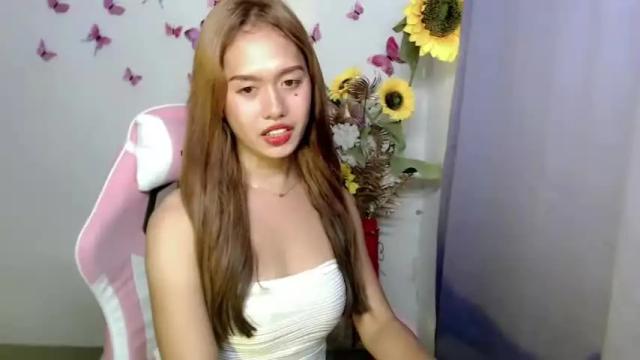 Image 7 of urpinaynathaliaxxx Stream on Chaturbate on 13 months ago