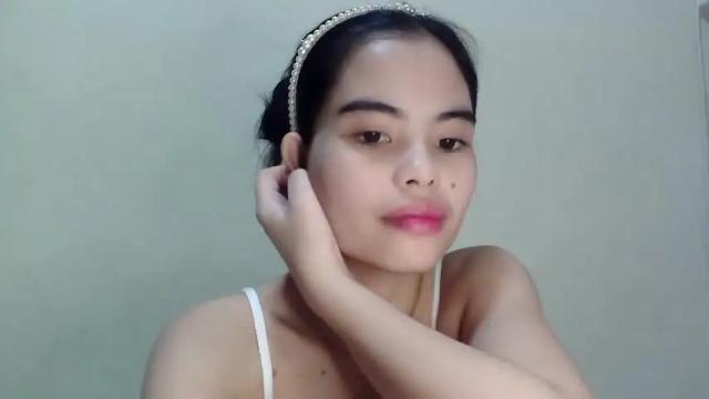 Image 4 of urprettydoll Stream on Chaturbate on 14 months ago