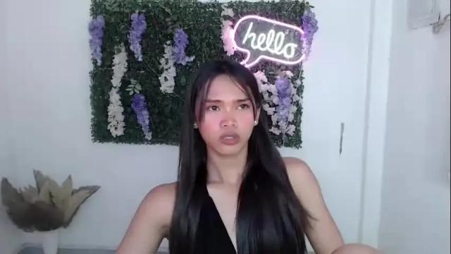 Image 8 of ursandra_xx Stream on Chaturbate on 1 month ago