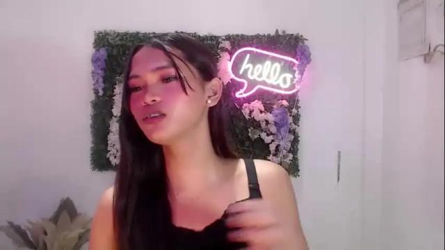 Image 10 of ursandra_xx Stream on Chaturbate on 1 month ago