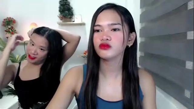 Image 2 of ursandra_xx Stream on Chaturbate on 3 months ago