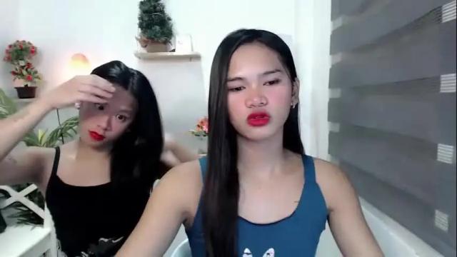 Image 3 of ursandra_xx Stream on Chaturbate on 3 months ago