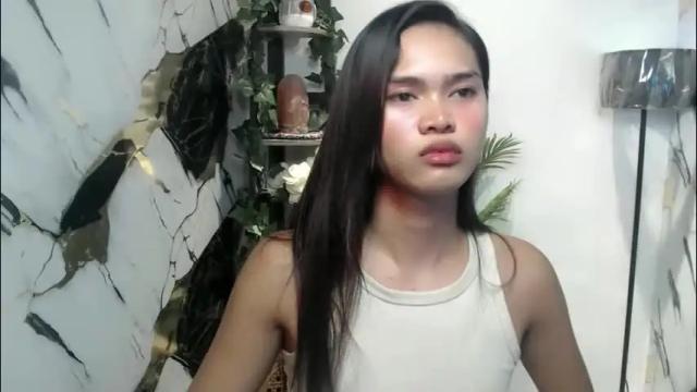 Image 3 of ursandra_xx Stream on Chaturbate on 2 months ago