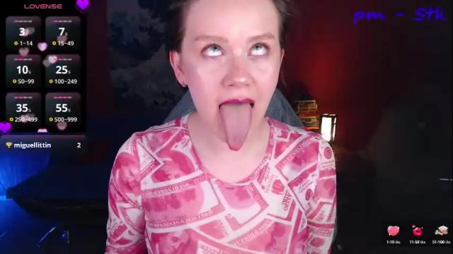 Image 2 of ursulamoor Stream on Chaturbate on 27 days ago