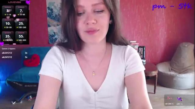 Image 2 of ursulamoor Stream on Chaturbate on 17 days ago