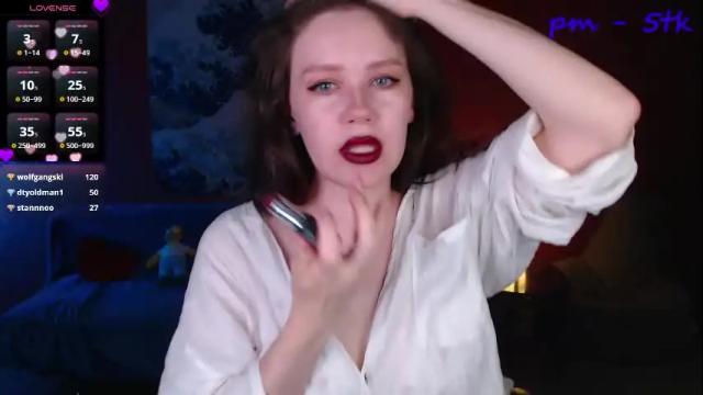 Image 4 of ursulamoor Stream on Chaturbate on 6 months ago