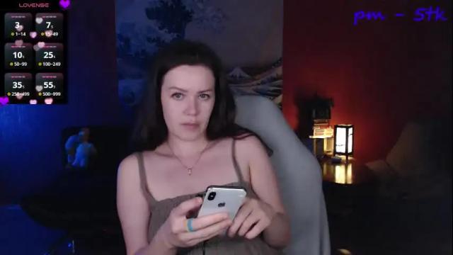 Image 2 of ursulamoor Stream on Chaturbate on 6 months ago