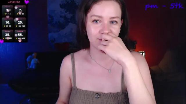 Image 6 of ursulamoor Stream on Chaturbate on 6 months ago