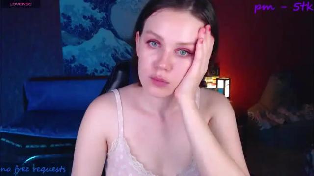 Image 3 of ursulamoor Stream on Chaturbate on 5 months ago