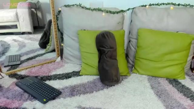 Image 10 of ursweet_temptation_ Stream on Chaturbate on 14 months ago